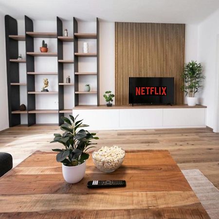 Luxury Sedda Bed, Nespresso, Netflix Appartement Linz Buitenkant foto